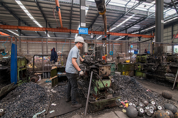 德兴网架配件-螺栓球加工车间